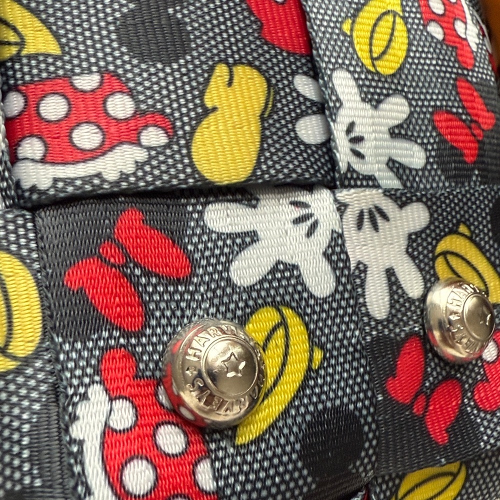 New Harvey's Seatbelt Mickey I Love You to Pieces Tote - Picture 11 of 11